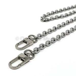 Louis Vuitton Monogram Tied Up Bracelet Silver Metal. Size L